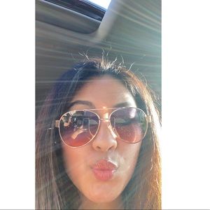 Meet your Posher, Alyssa